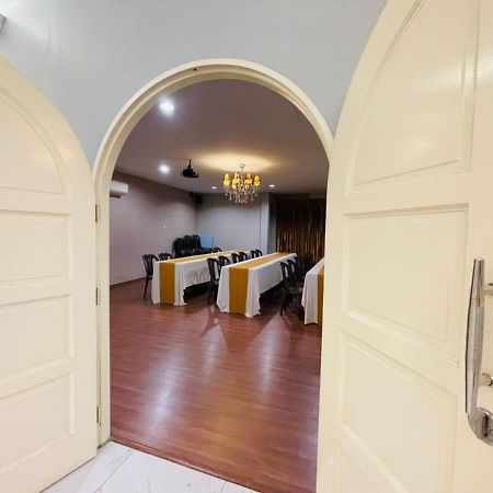 M Hotel Джохор-Бару Экстерьер фото